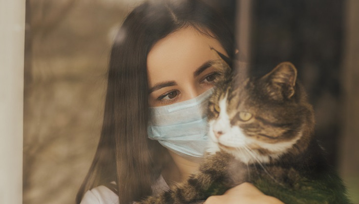 Does diarrhea occur as an early symptom 